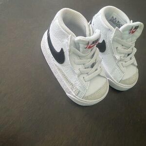 Baby nike blazer shoes size 4